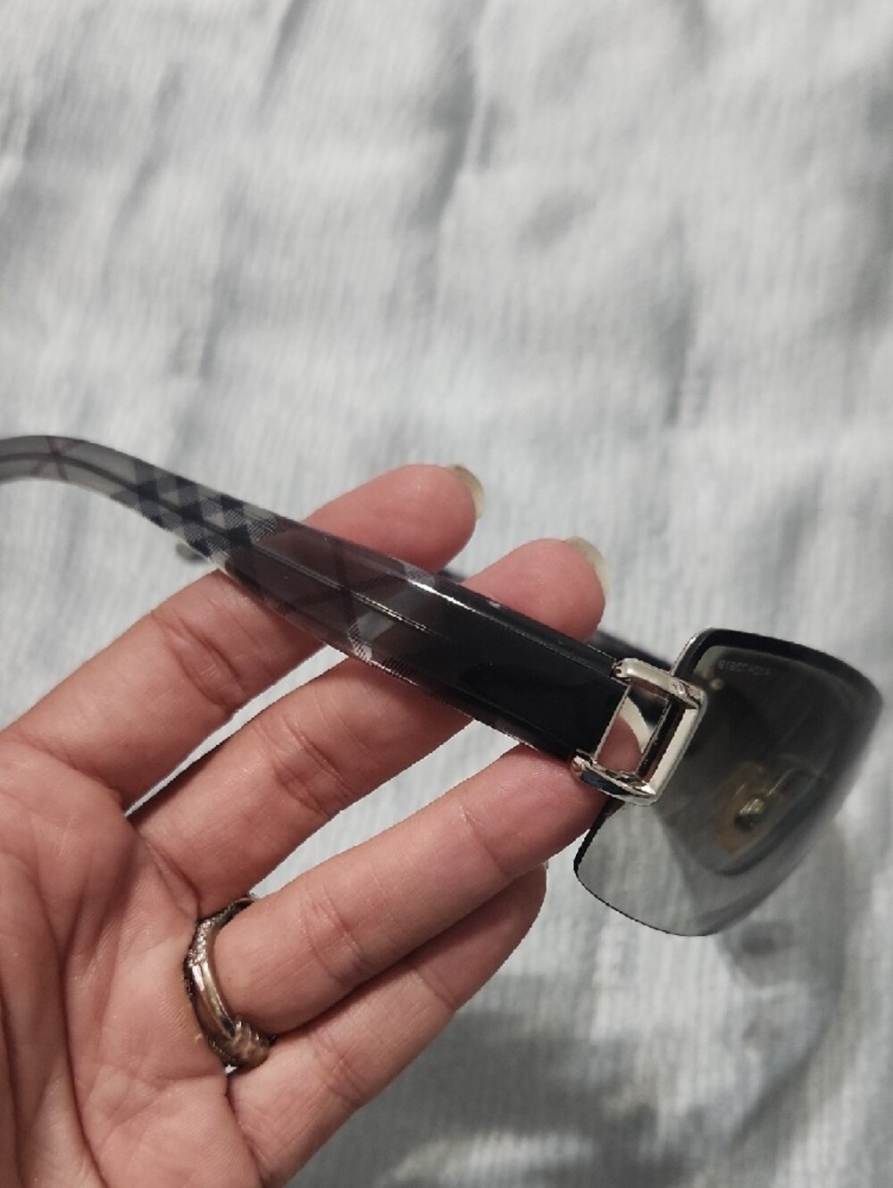 Burberry Plaid Frame Sunglasses Temple - Picture 5 of 6